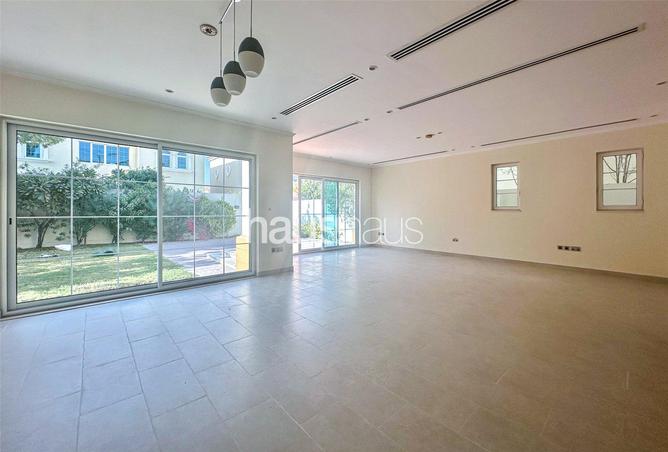 56151835 - Property Image 2