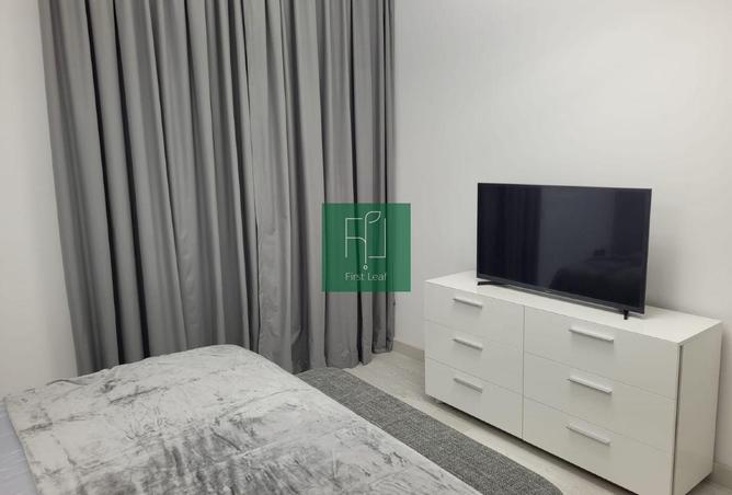 TASTFULLY UPGRADED | PARK FACING FULLY FURNISHED photo 2