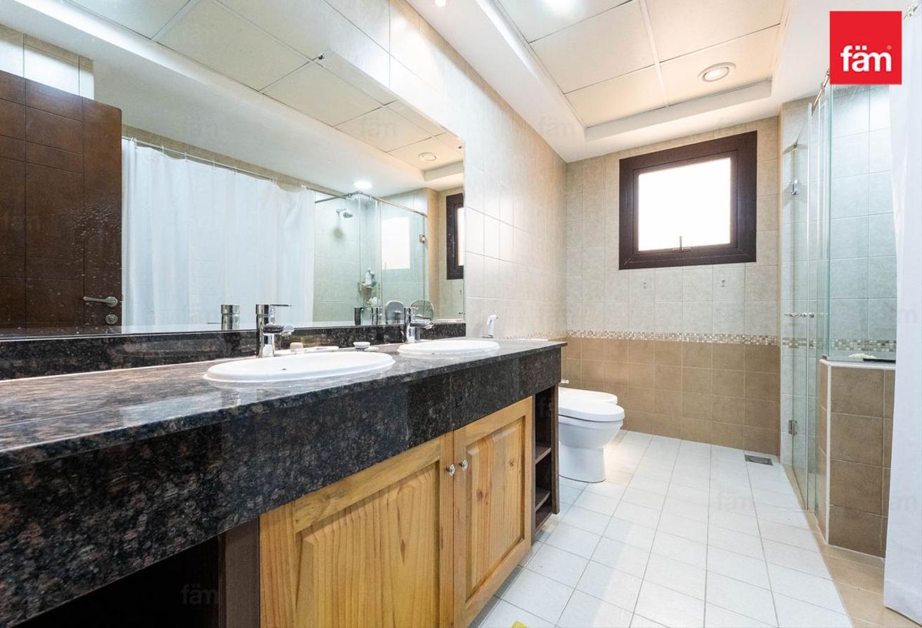 4 Beds Single Row Upgraded Extended Living Area photo 30