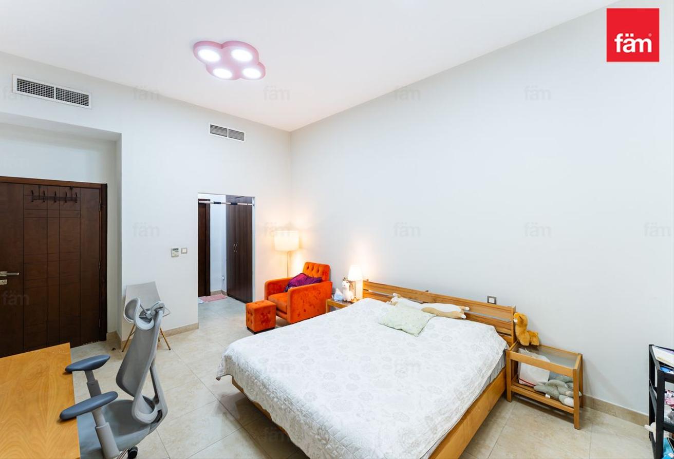 4 Beds Single Row Upgraded Extended Living Area photo 20