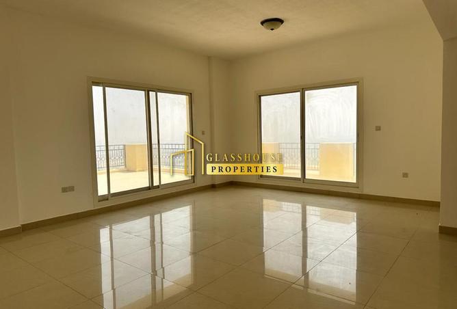 77782129 - Property Image 3