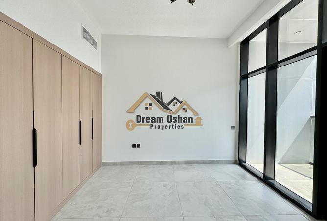 121555605 - Property Image 2