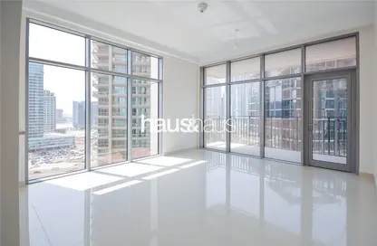 Apartment - 1 Bedroom - 2 Bathrooms for rent in Boulevard Crescent Tower 1 - BLVD Crescent - Downtown Dubai - Dubai