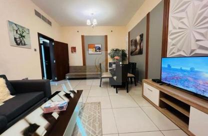 Apartment - 1 Bedroom - 2 Bathrooms for sale in Marina Pinnacle - Dubai Marina - Dubai