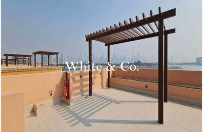 Townhouse - 5 Bedrooms - 7 Bathrooms for rent in Sur La Mer 1 - Sur La Mer - Jumeirah 1 - Jumeirah - Dubai