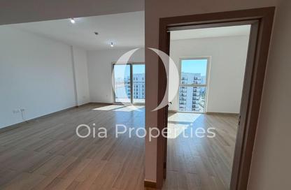 Apartment - 1 - 1 for rent in Waters Edge - Yas Island - Abu Dhabi