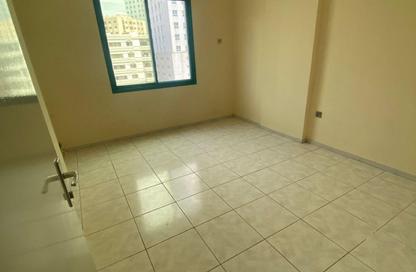 Apartment - 2 Bedrooms - 2 Bathrooms for rent in Al Wahda Building - Al Majaz 2 - Al Majaz - Sharjah