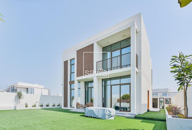 Modified Villa | Corner Unit | Massive Garden — photo 3