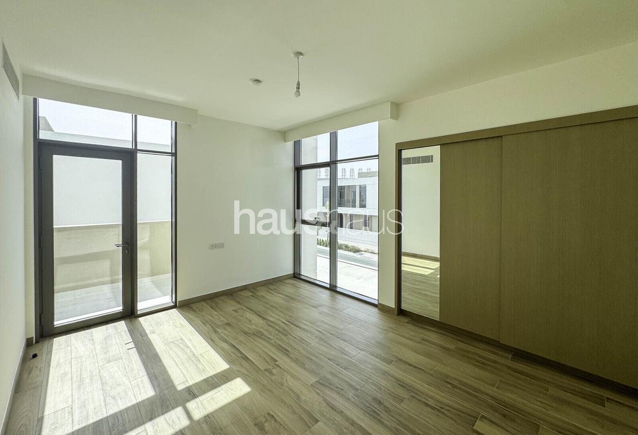 Open Plan | Unfurnished | Close to Amenities photo 7