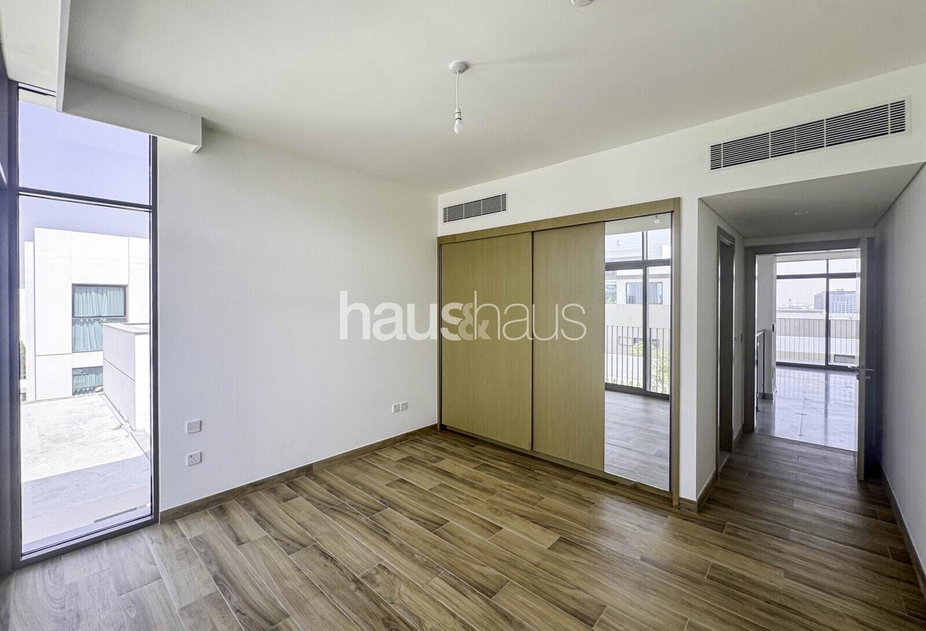 Open Plan | Unfurnished | Close to Amenities photo 10