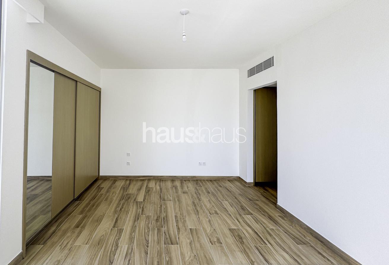 Open Plan | Unfurnished | Close to Amenities photo 8