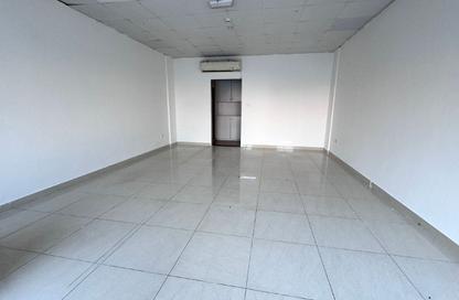 Shop - Studio - 1 Bathroom for rent in Building P18 - France Cluster - International City - Dubai