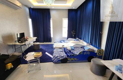 Villa - 5 - 7 for sale in Al Helio Downtown - Al Helio - Ajman Villa - 5 - 7 for sale in Al Helio Downtown - Al Helio - Ajman