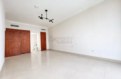 Apartment - 2 Bedrooms - 2 Bathrooms for rent in Burj Vista Tower 1 - Burj Vista - Downtown Dubai - Dubai
