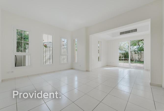 75010394 - Property Image 2