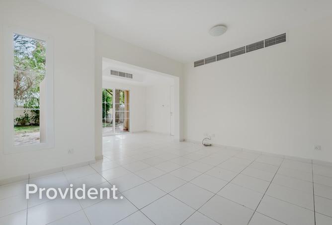 75010394 - Property Image 3