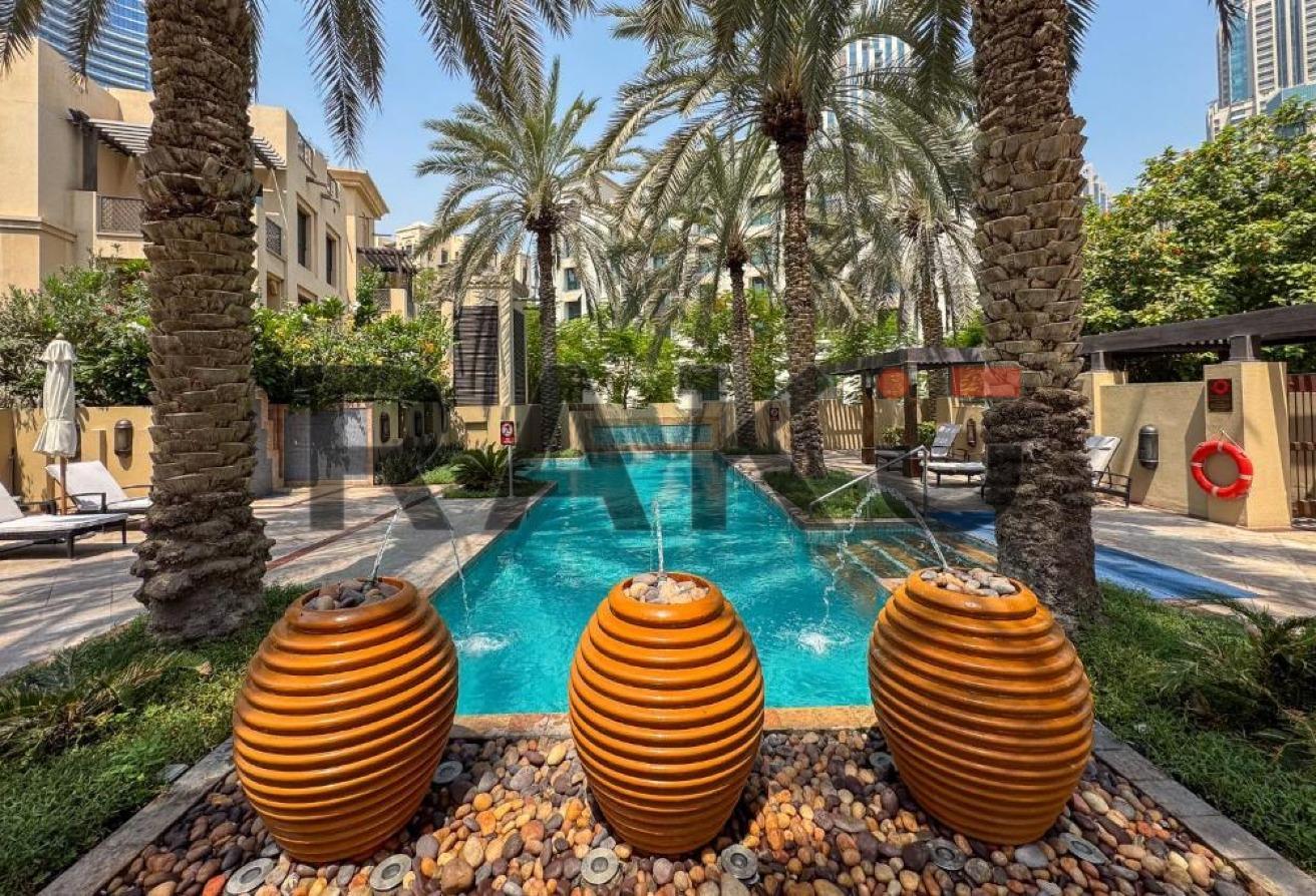 Boutique Mid-rise living with Burj Khalifa Views photo 10