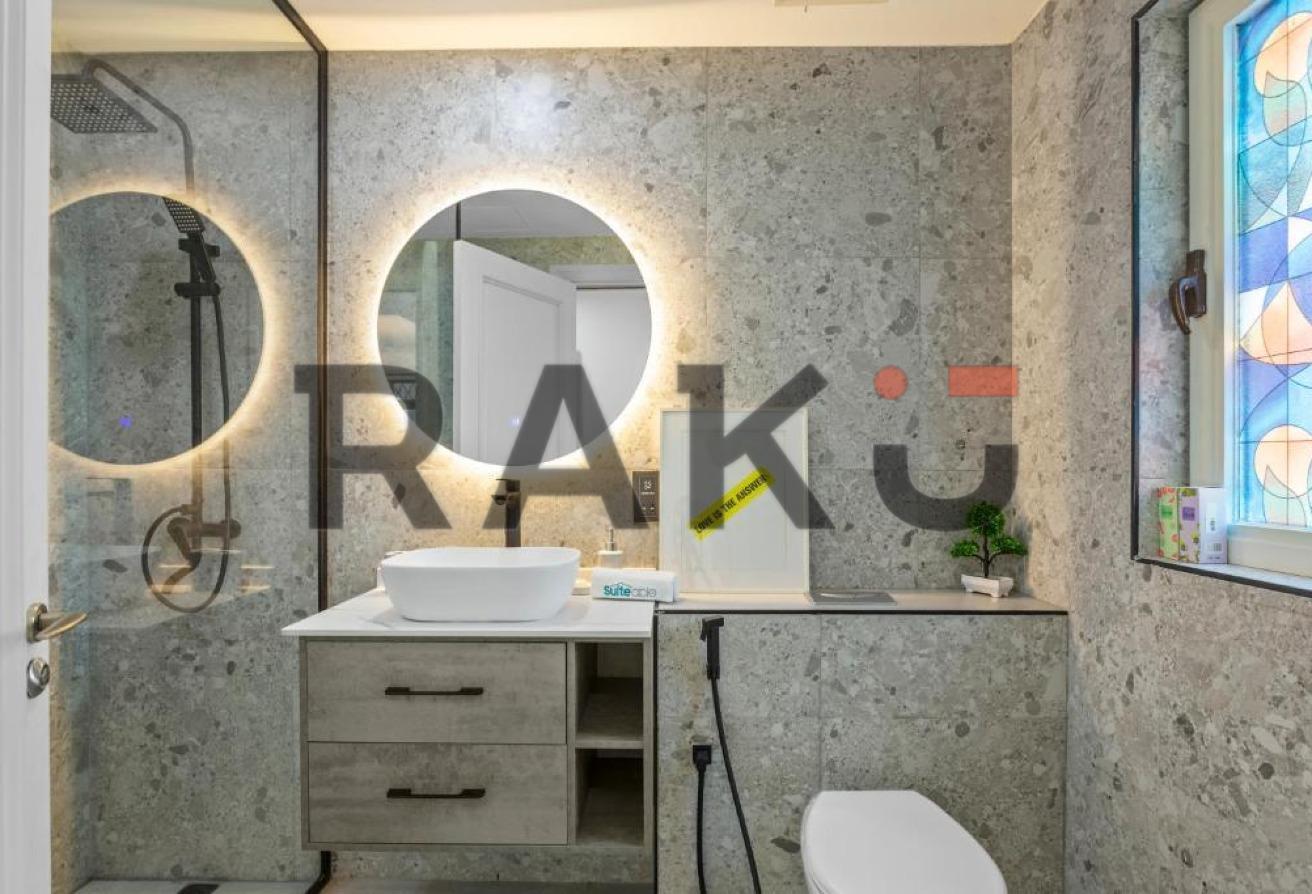 Boutique Mid-rise living with Burj Khalifa Views photo 14