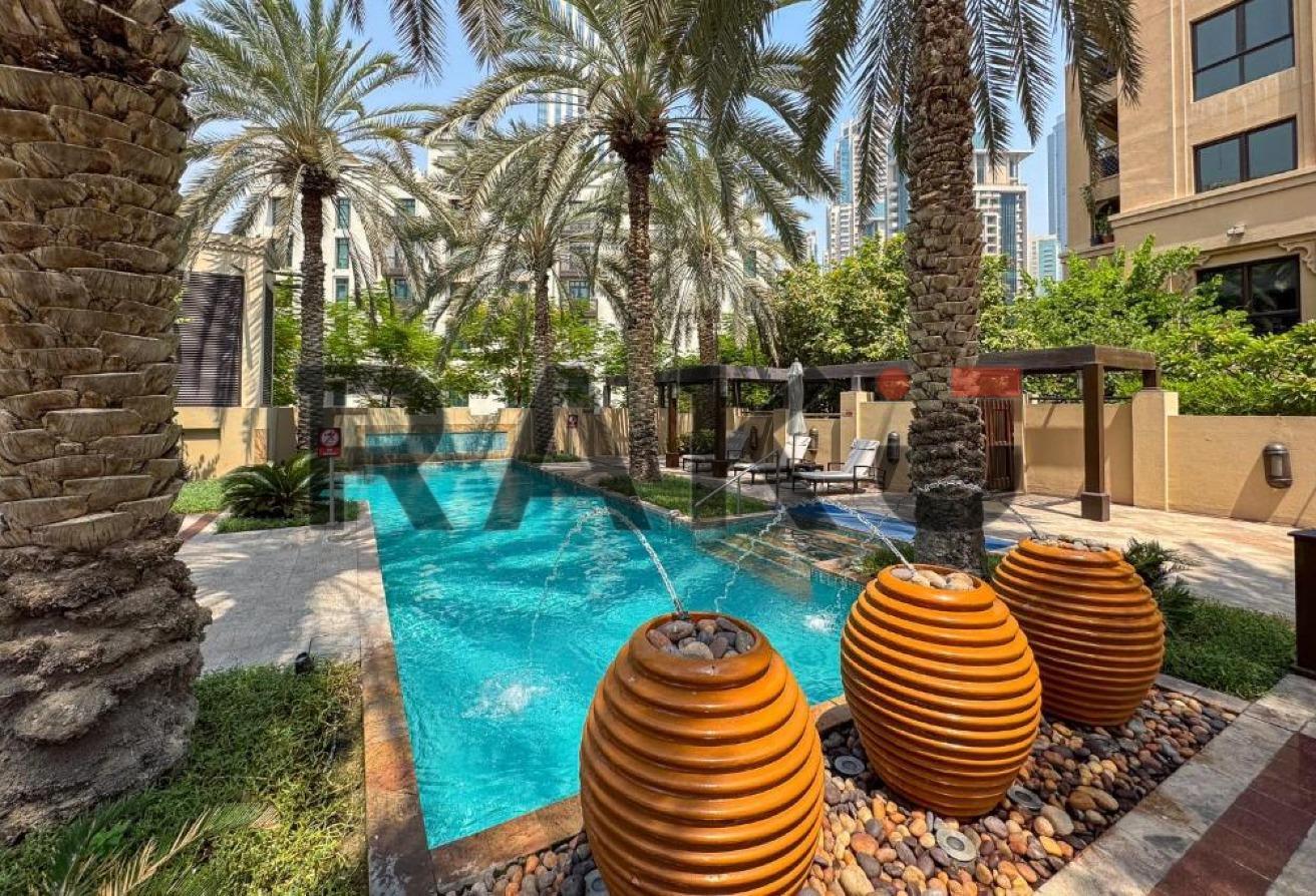Boutique Mid-rise living with Burj Khalifa Views photo 19