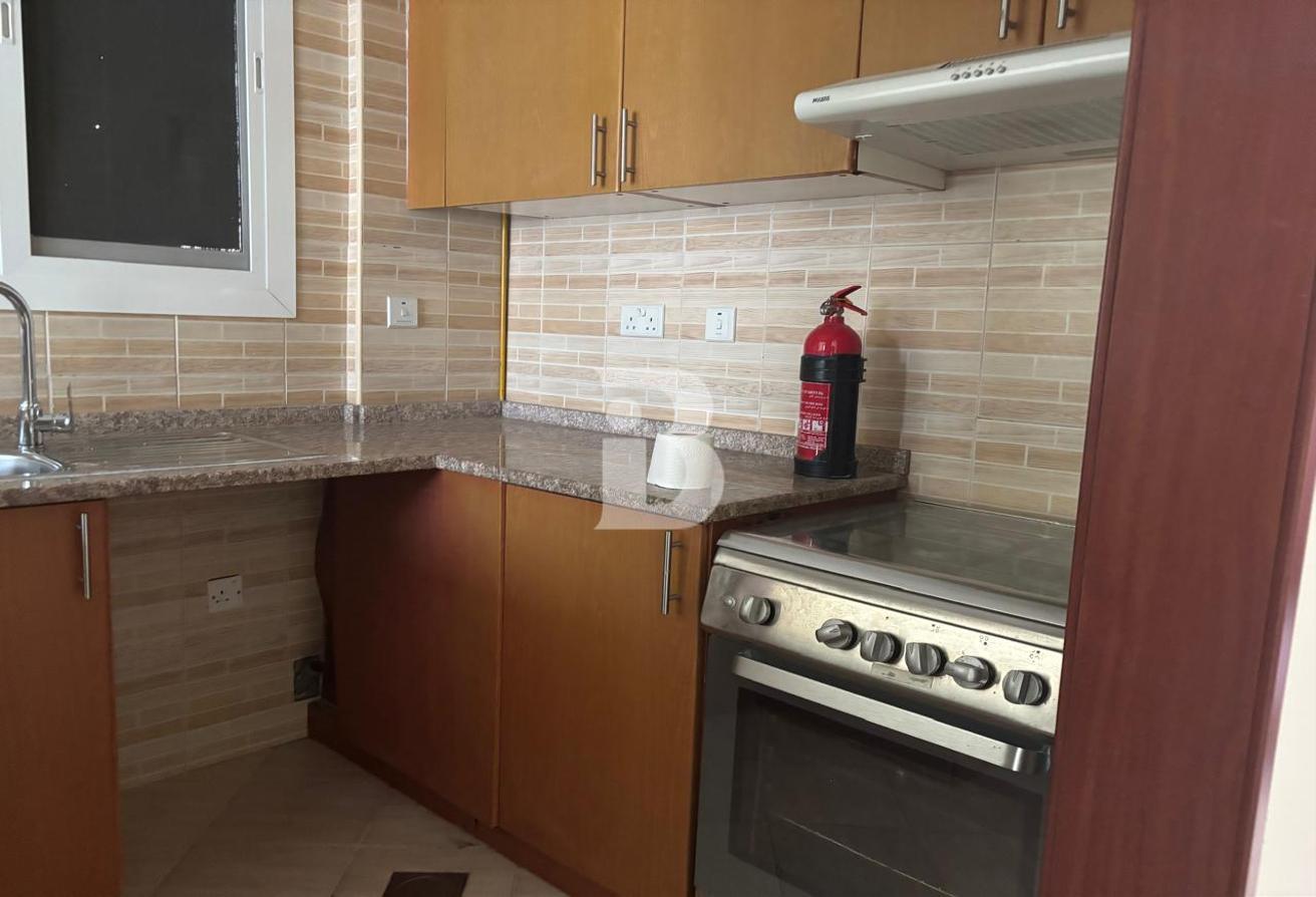 Spacious and Beautiful Studio | Mid Floor | Vacant photo 6