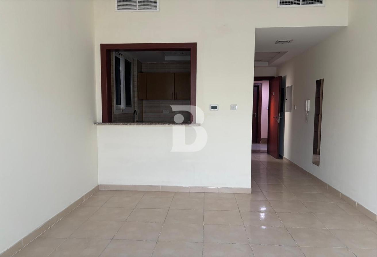 Spacious and Beautiful Studio | Mid Floor | Vacant photo 11