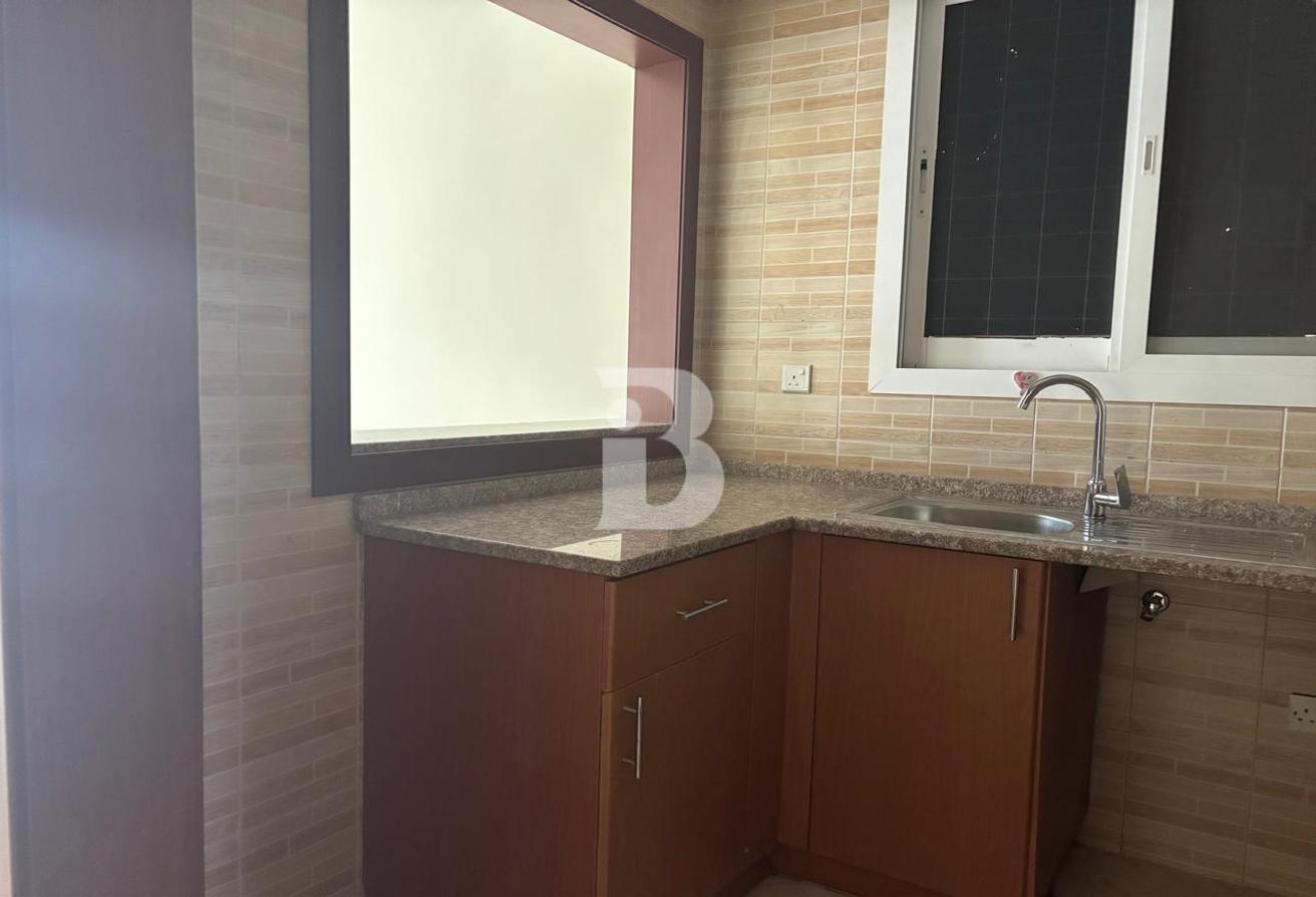 Spacious and Beautiful Studio | Mid Floor | Vacant photo 8