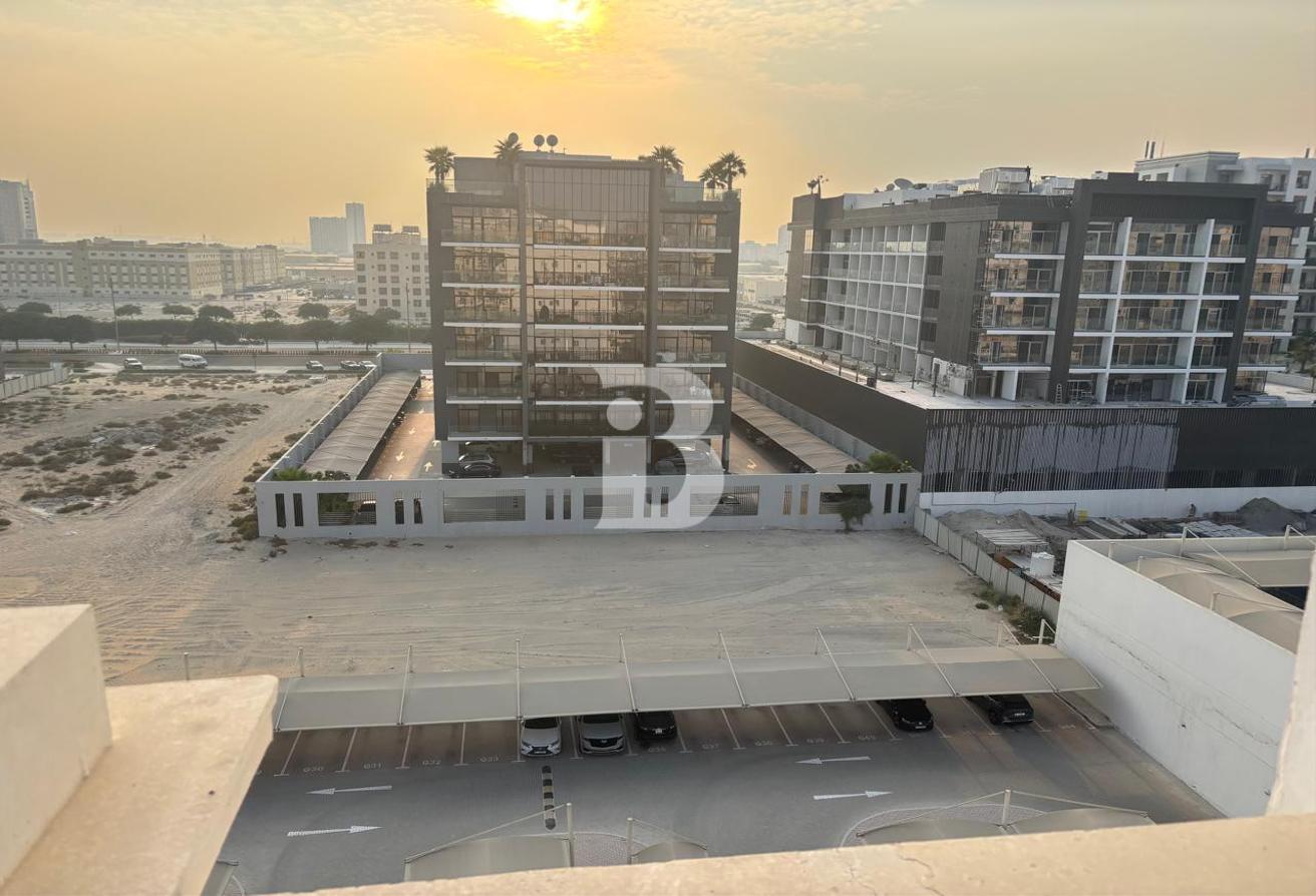Spacious and Beautiful Studio | Mid Floor | Vacant photo 21