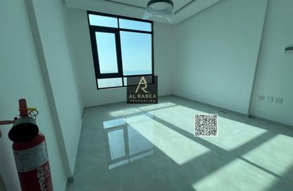 Apartment - Studio - 1 Bathroom for rent in Corniche Tower - Ajman Corniche Road - Ajman Apartment - Studio - 1 Bathroom for rent in Corniche Tower - Ajman Corniche Road - Ajman
