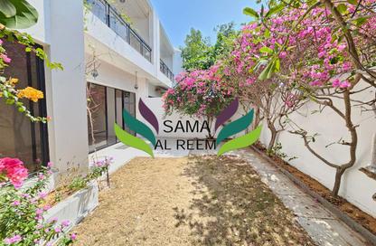 Villa - 4 - 4 for rent in Jumeirah 1 Villas - Jumeirah 1 - Jumeirah - Dubai