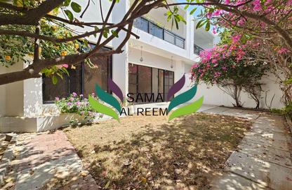 Villa - 4 - 4 for rent in Jumeirah 1 Villas - Jumeirah 1 - Jumeirah - Dubai