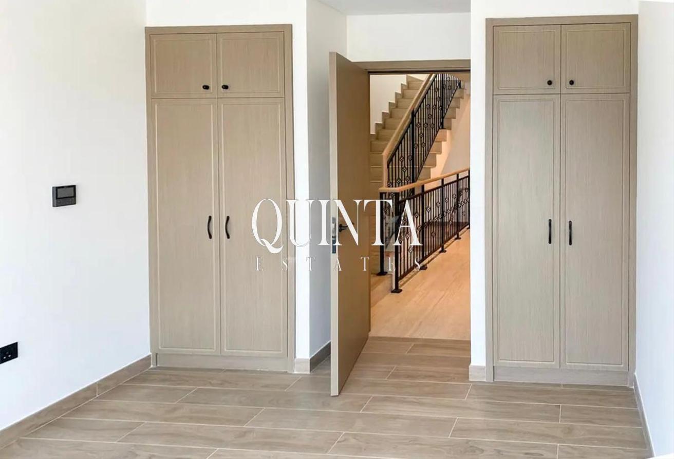 12 Cheques|5BR +Maid | Keys 2 Hand | Middle Unit photo 17