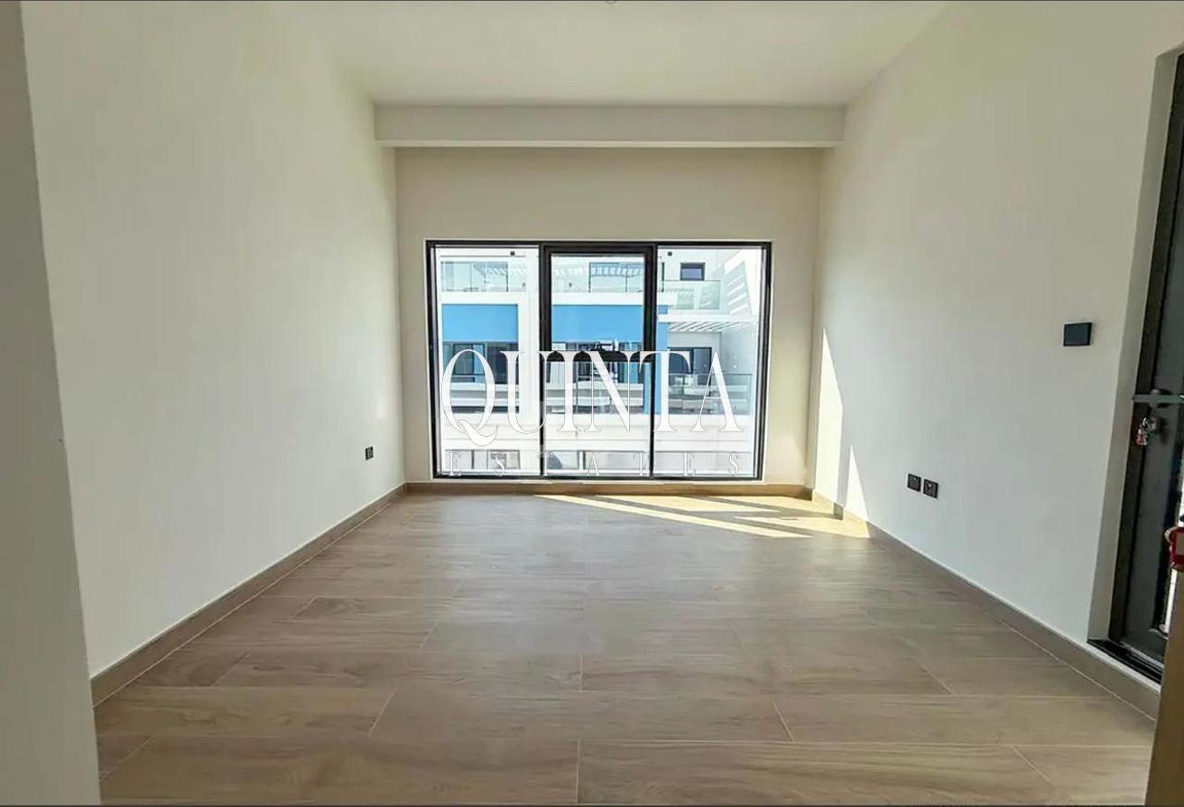 12 Cheques|5BR +Maid | Keys 2 Hand | Middle Unit photo 18