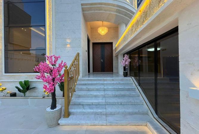 96970108 - Property Image 3