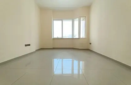 شقة - 2 غرف نوم - 3 حمامات للايجار في شارع المينا - منطقة النادي السياحي - أبوظبي