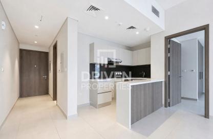 Apartment - 1 - 2 for rent in SOL Avenue - Business Bay - Dubai