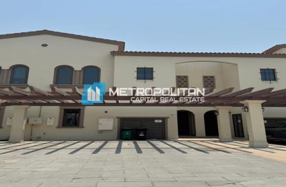 Townhouse - 2 - 3 for sale in Bloom Living - Zayed City (Khalifa City C) - Khalifa City - Abu Dhabi