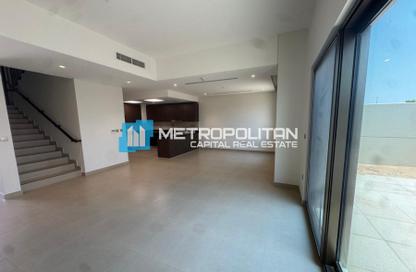 Townhouse - 2 - 3 for sale in Bloom Living - Zayed City (Khalifa City C) - Khalifa City - Abu Dhabi