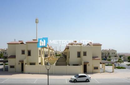 Townhouse - 2 - 3 for sale in Bloom Living - Zayed City (Khalifa City C) - Khalifa City - Abu Dhabi