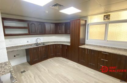 Duplex - 3 Bedrooms - 4 Bathrooms for rent in Al Shaheen Tower - Al Khalidiya - Abu Dhabi
