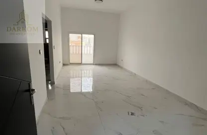 شقة - غرفة نوم - 2 حمامات للايجار في 3 المويهات - المويهات - عجمان