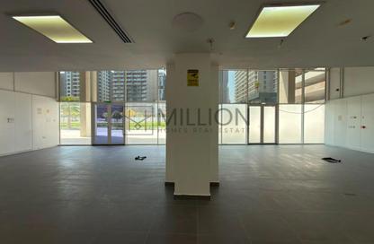 Shop - Studio - 1 for rent in Capital Golden Tower - Business Bay - Dubai Shop - Studio - 1 for rent in Capital Golden Tower - Business Bay - Dubai