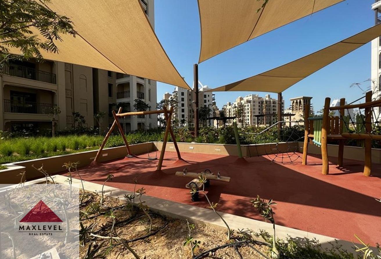 PRIME LOCATION , SPACIOUS LAY OUT , VACANT photo 11