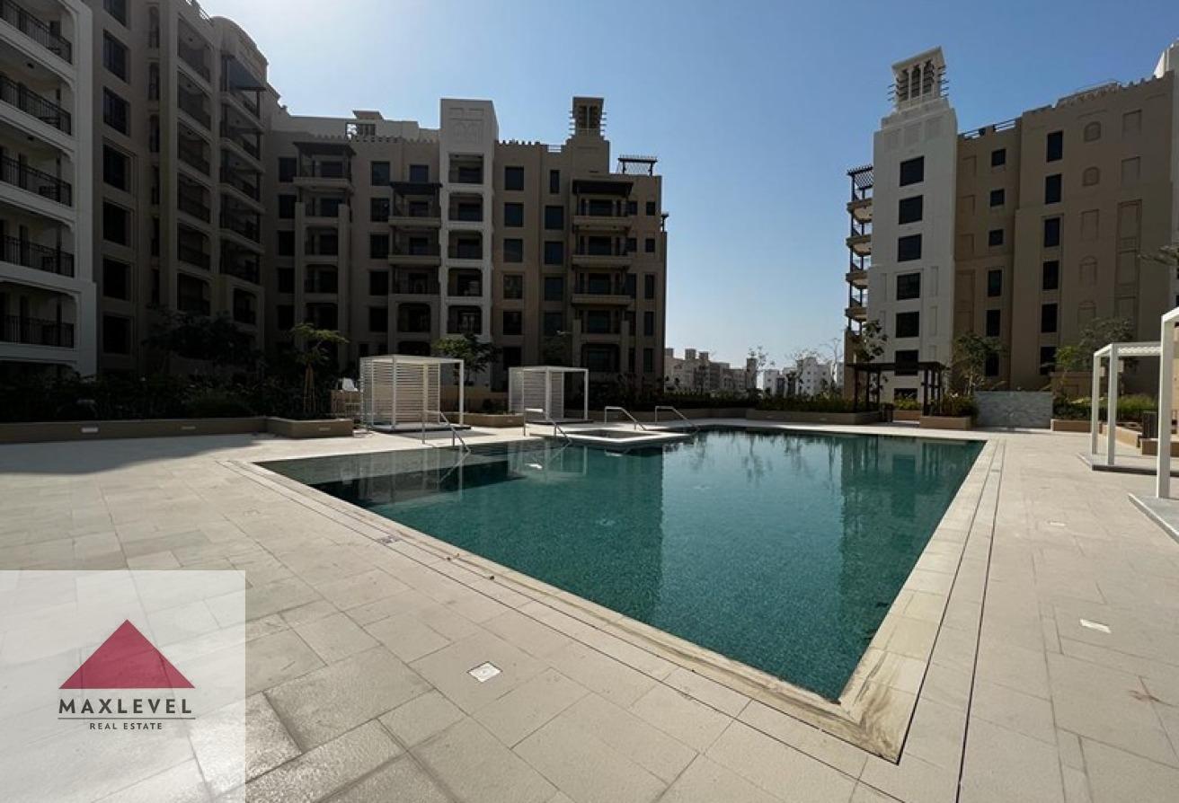 PRIME LOCATION , SPACIOUS LAY OUT , VACANT photo 8