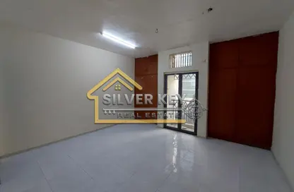 Apartment - 3 Bedrooms - 2 Bathrooms for rent in Abu Shagara building - Abu shagara - Sharjah