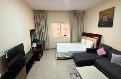 Apartment - Studio - 1 Bathroom for rent in Al Majaz 3 - Al Majaz - Sharjah