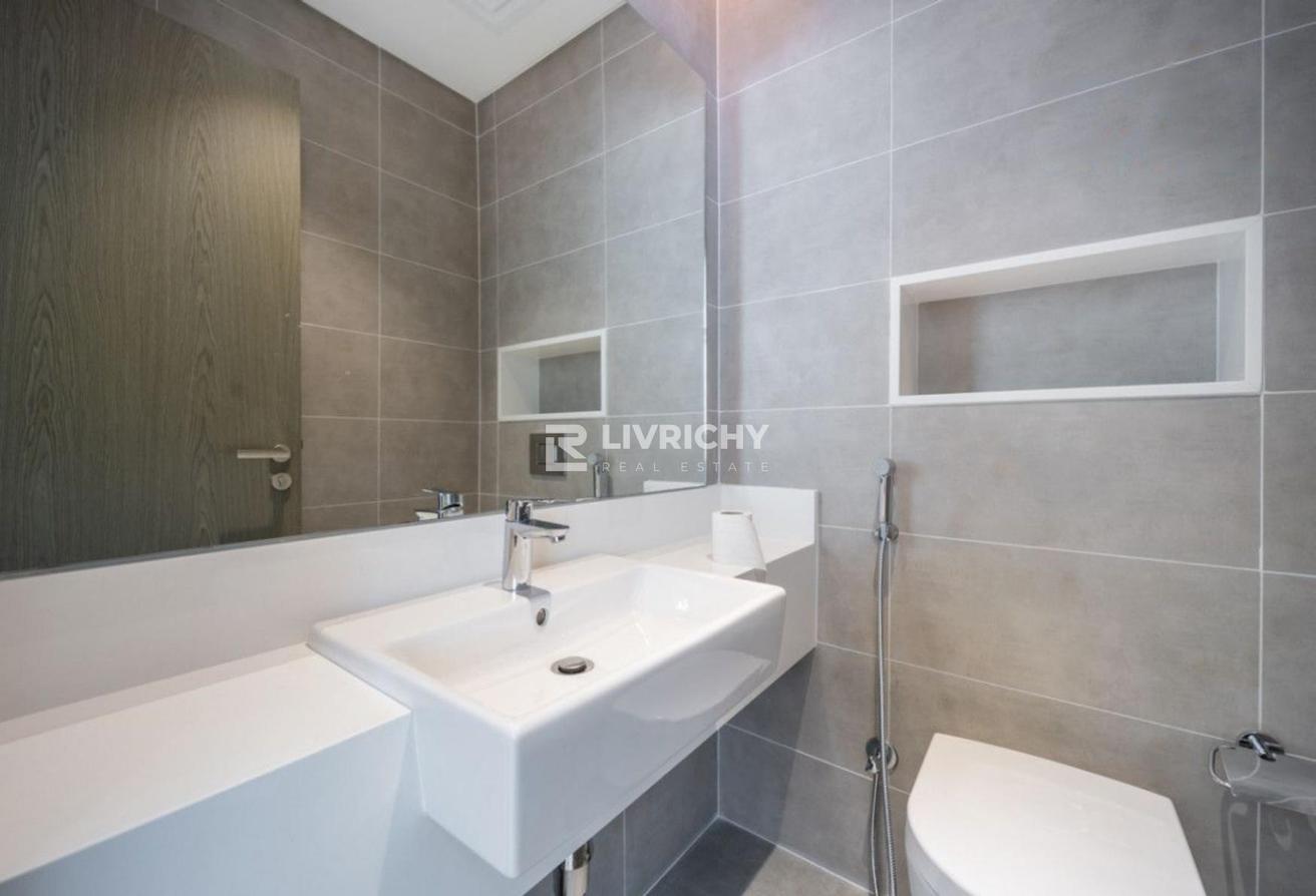 CANAL N BURJ VIEW | FURNISHED | DISTRESS DEAL photo 11