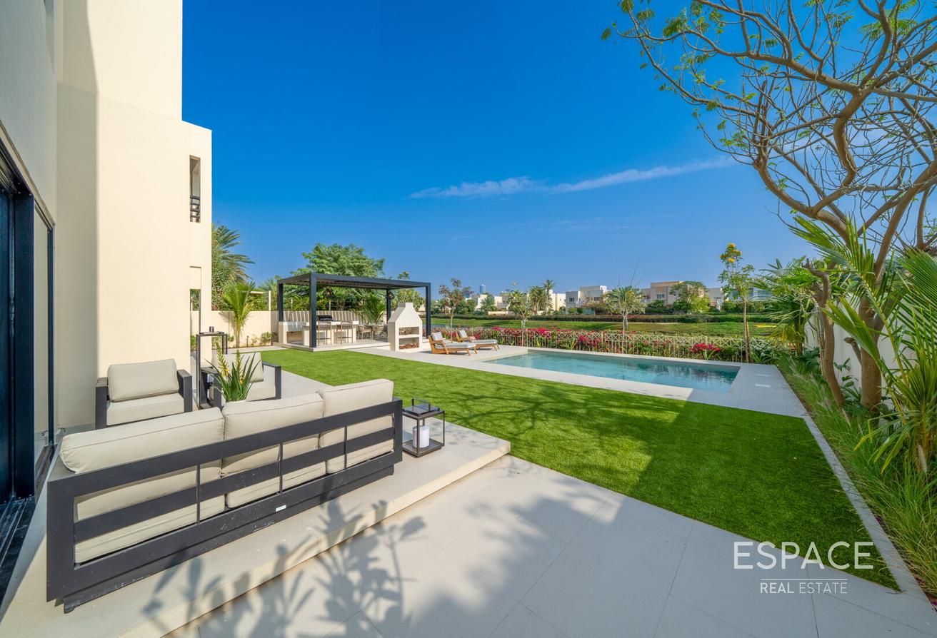 Exclusive | Lake View | Type E2 | Well Maintained photo 17