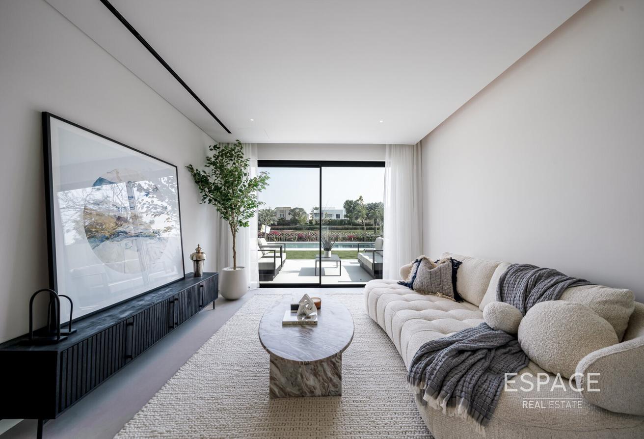 Exclusive | Lake View | Type E2 | Well Maintained photo 11