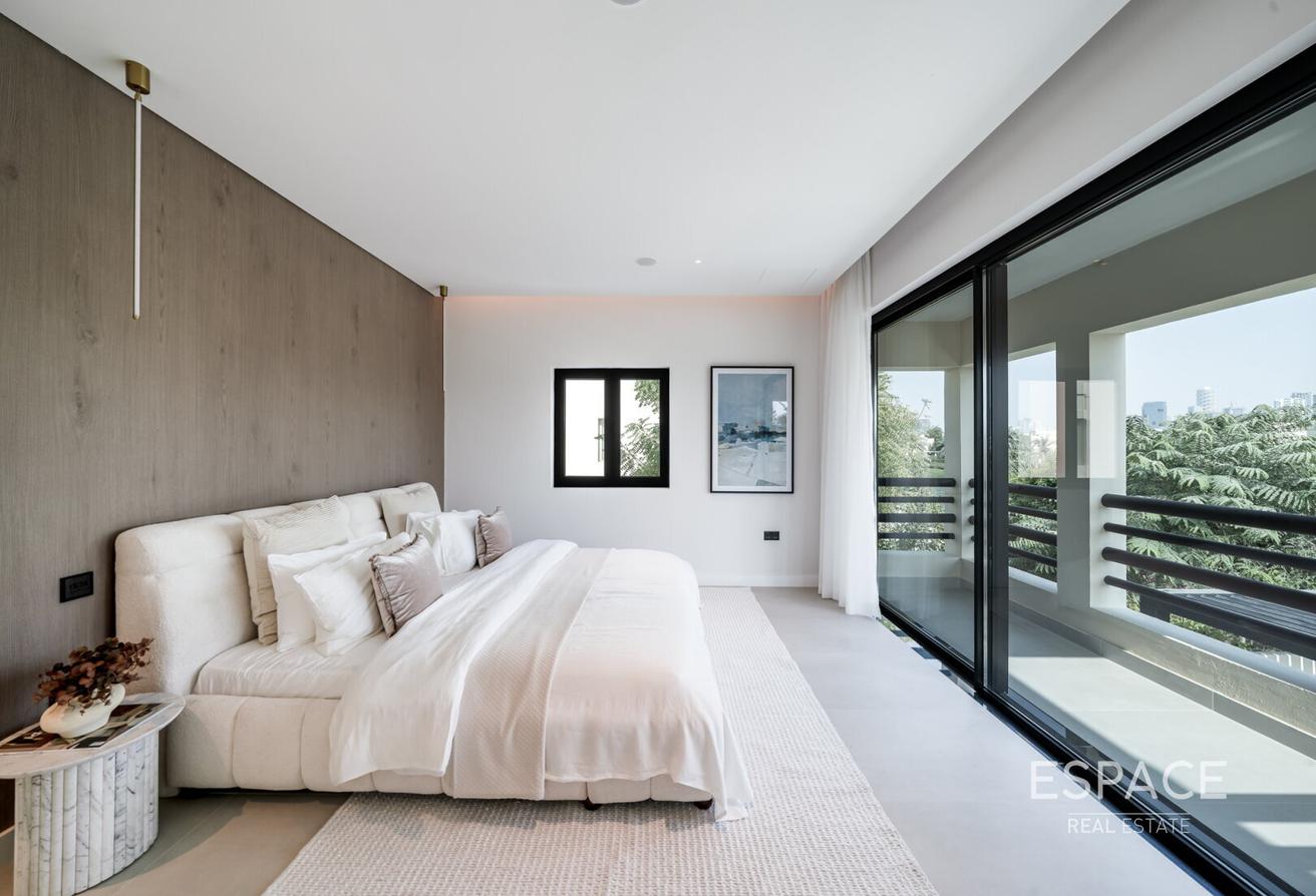 Exclusive | Lake View | Type E2 | Well Maintained photo 14