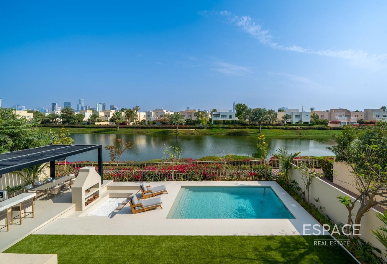 Exclusive | Lake View | Type E2 | Well Maintained photo 18